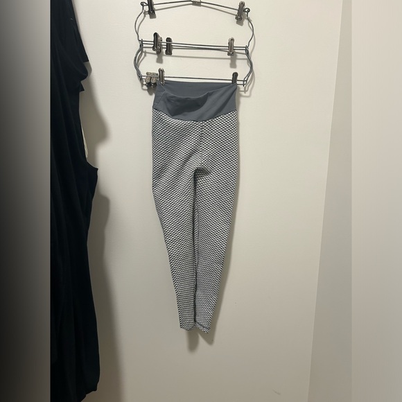 SHEIN Pants - small shein gray and white leggings!